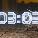 5 significados de ver horas iguais 0303 na numerologia