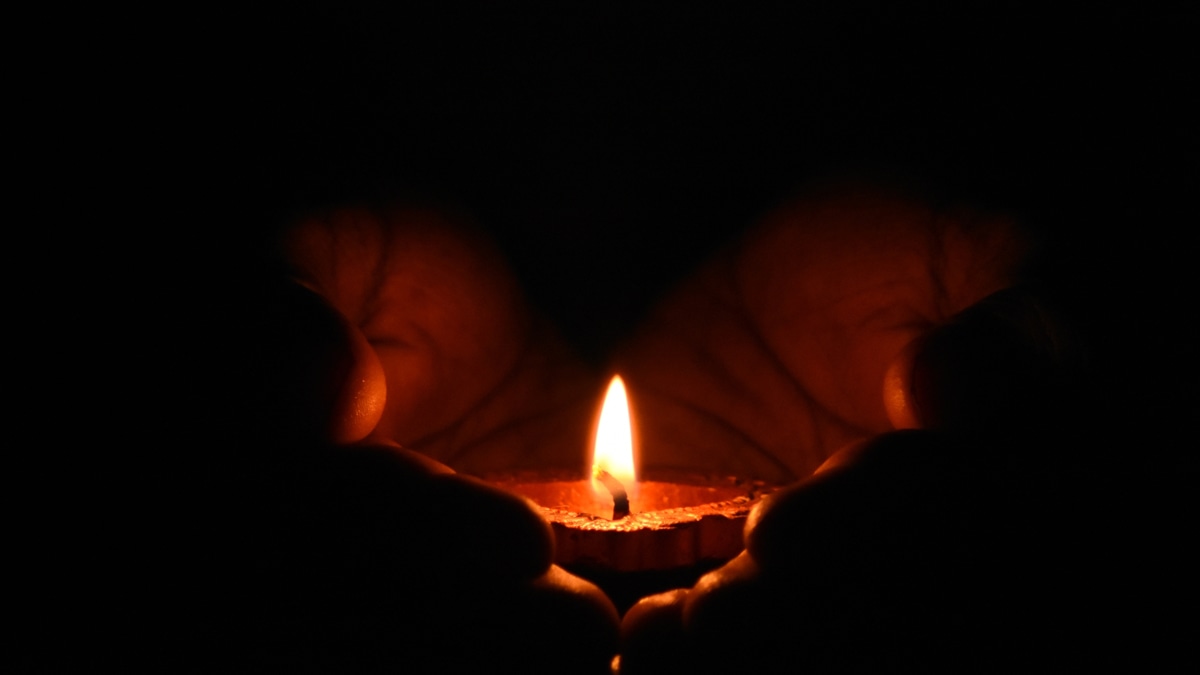 8 Simpatias poderosas que fazem uso de velas