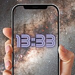 Conheça o significado das horas triplas 1333 na numerologia, tarot e mais!