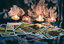 Descubra o significado do Louco no tarot inícios, aventuras e potencial