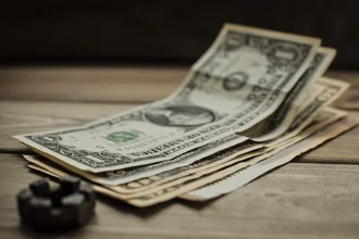 Sonhar com dólar o que pode revelar sobre sua vida