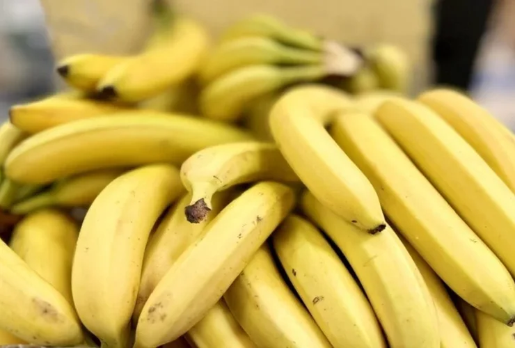 Sonhar com banana, o que revela sobre prosperidade e desejos